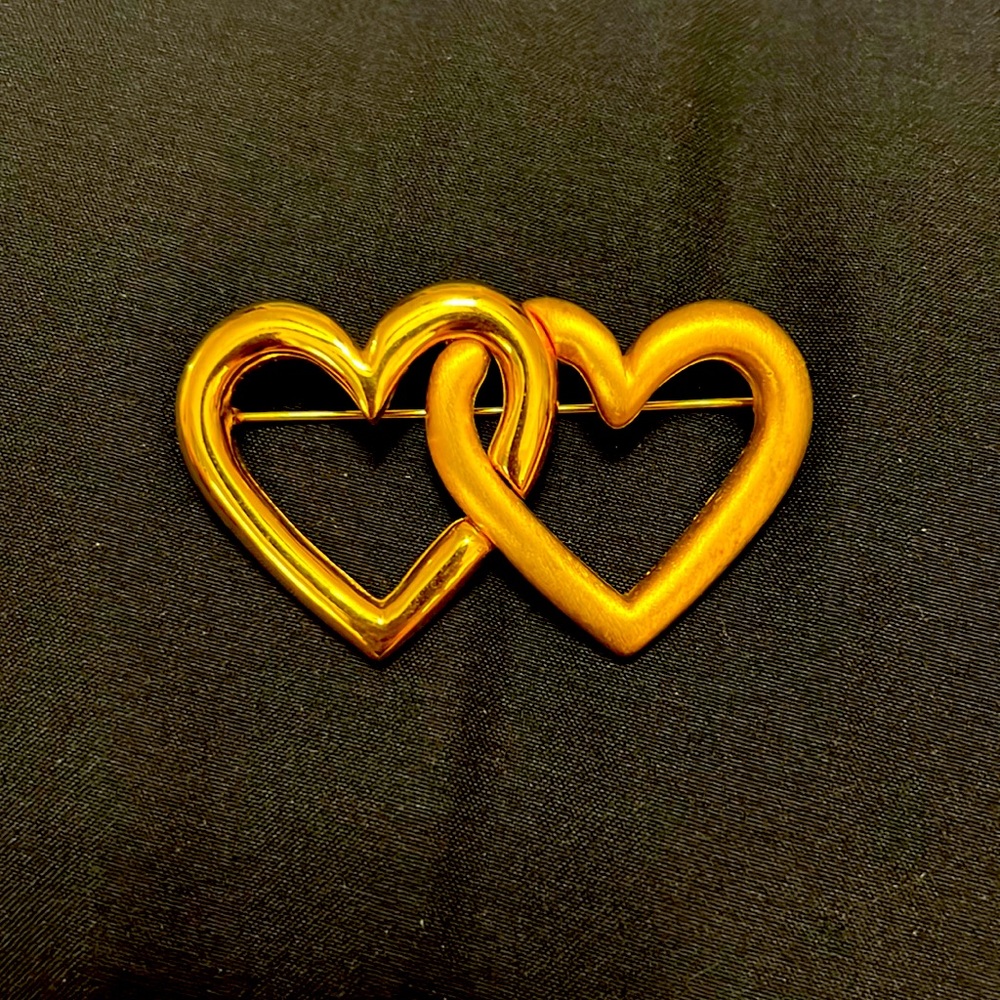 🧡Gold Hearts Pin🧡